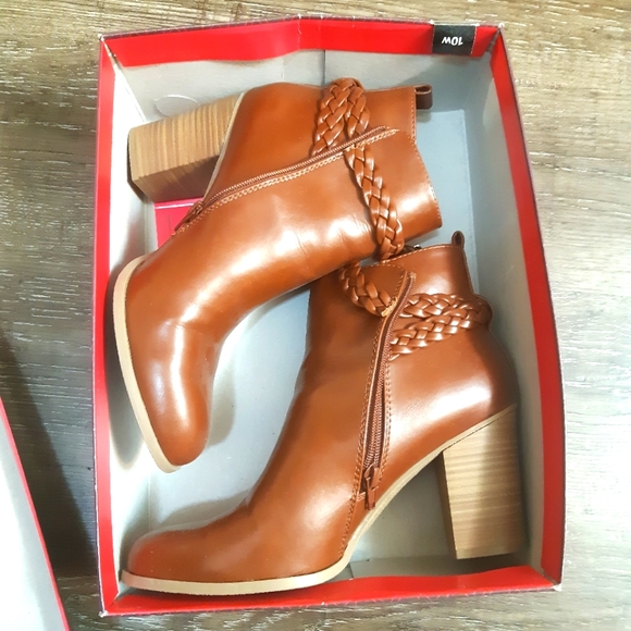 Shoes - Picture 1 of 1